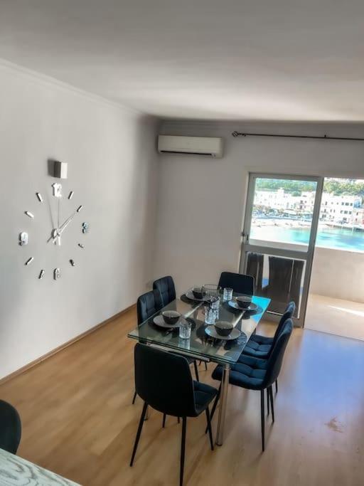 Bay View Apartment